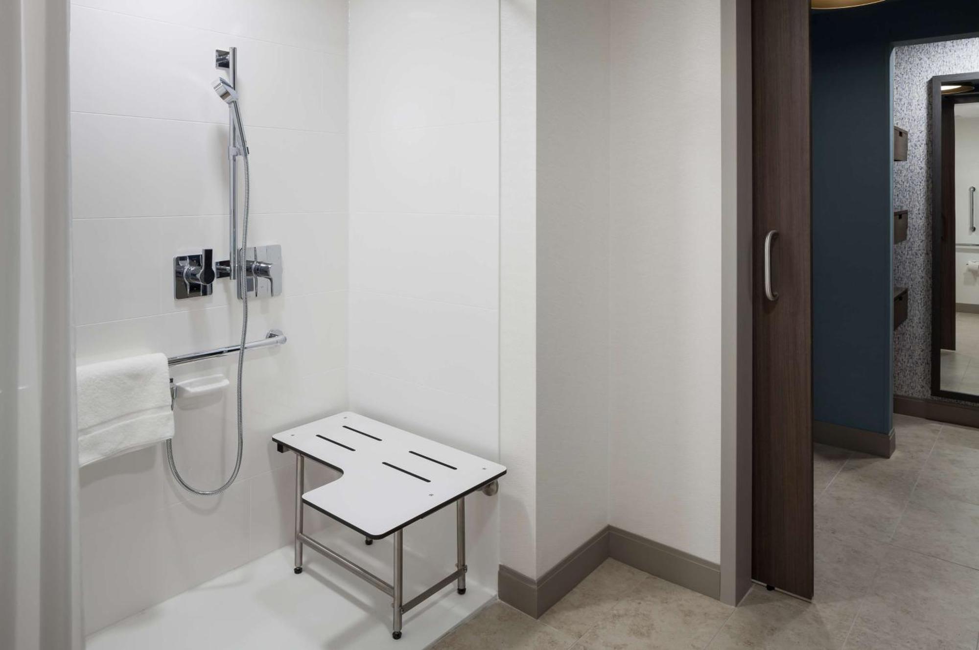 Hilton Garden Downtown, Wi Hotel 3*