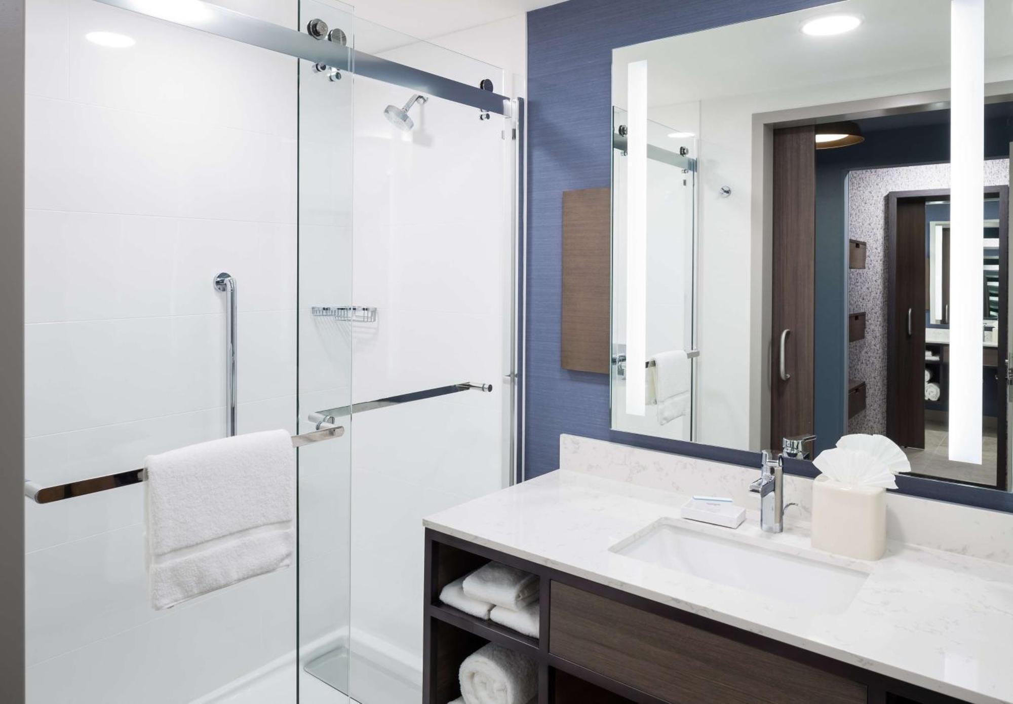 Hilton Garden Downtown, Wi Hotel 3*